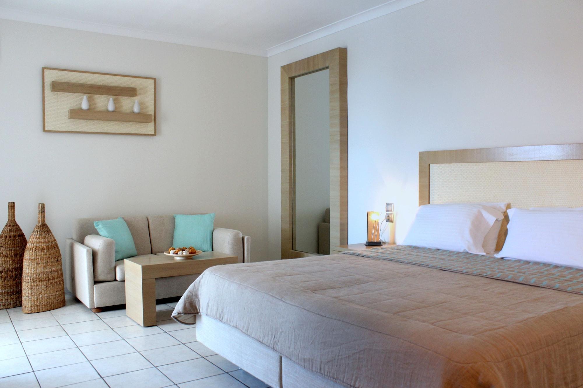 Golden Milos 4*