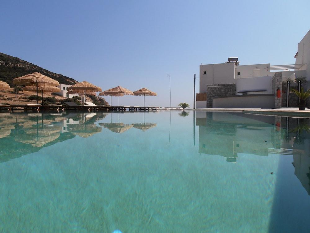 Golden Milos Hotel