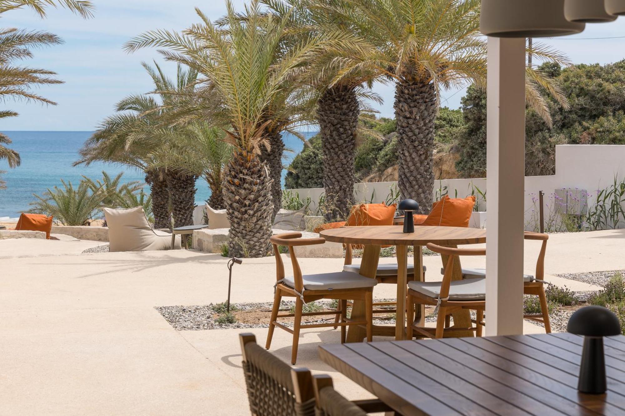 Golden Milos 4*