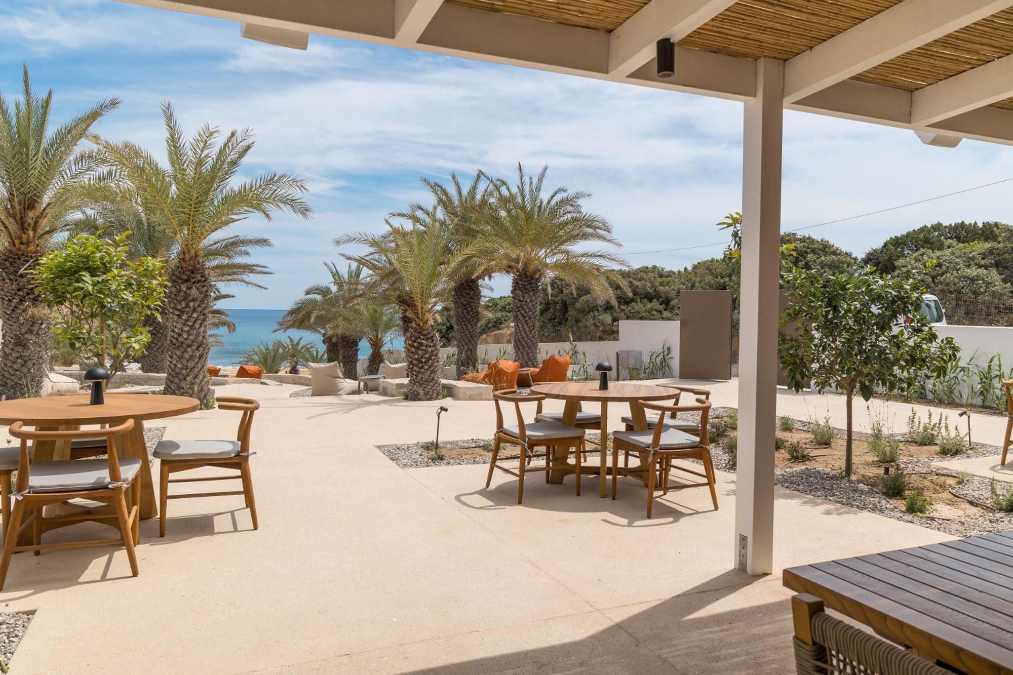 Hotel Golden Milos Provatas