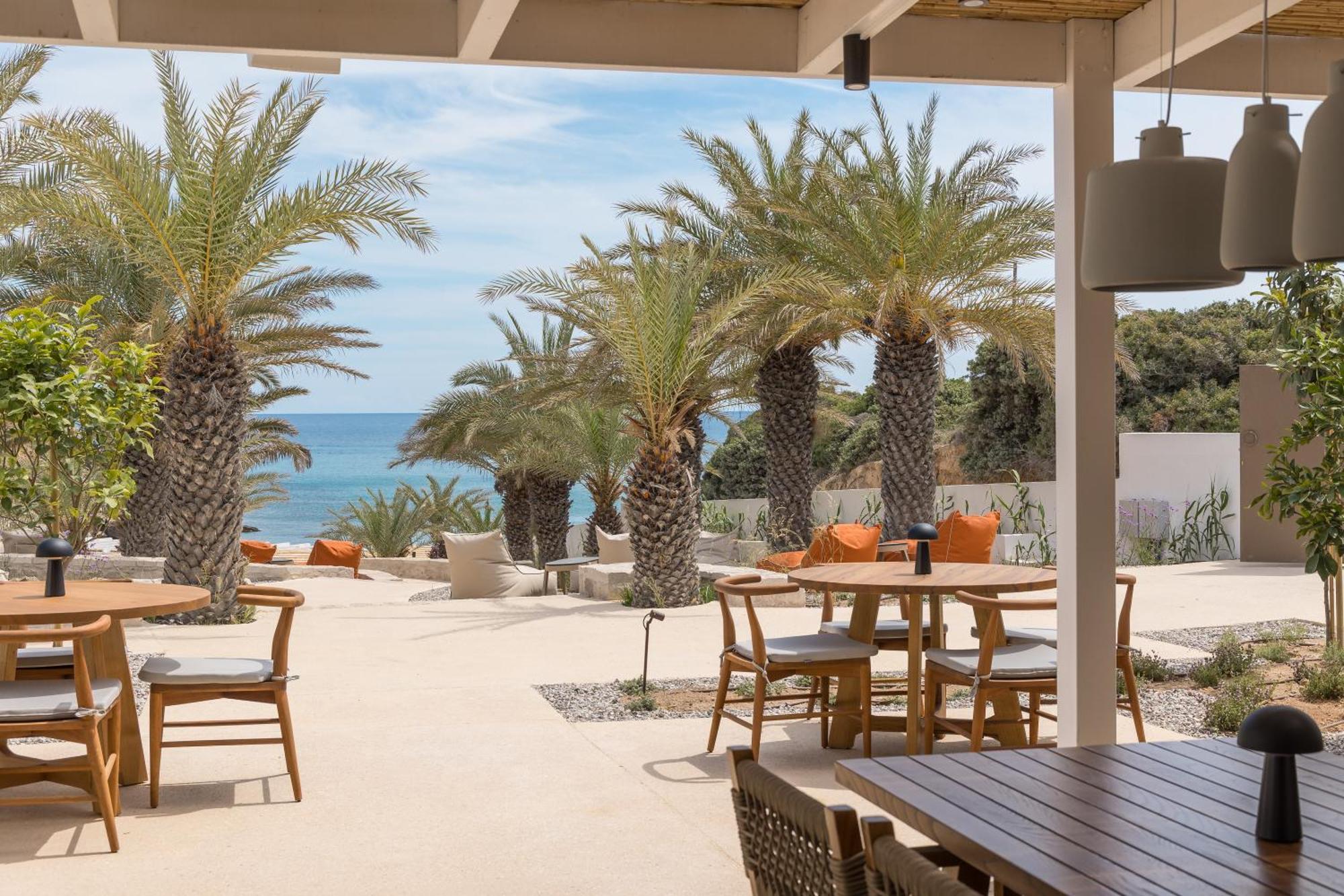 Golden Milos Hotel 4*