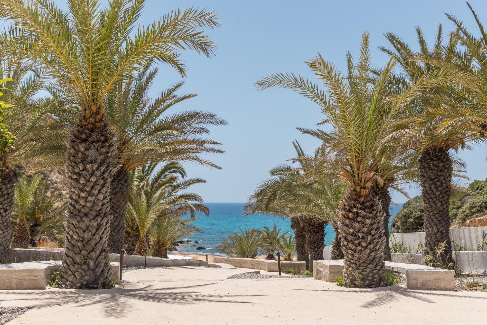 Hotel Golden Milos 4*