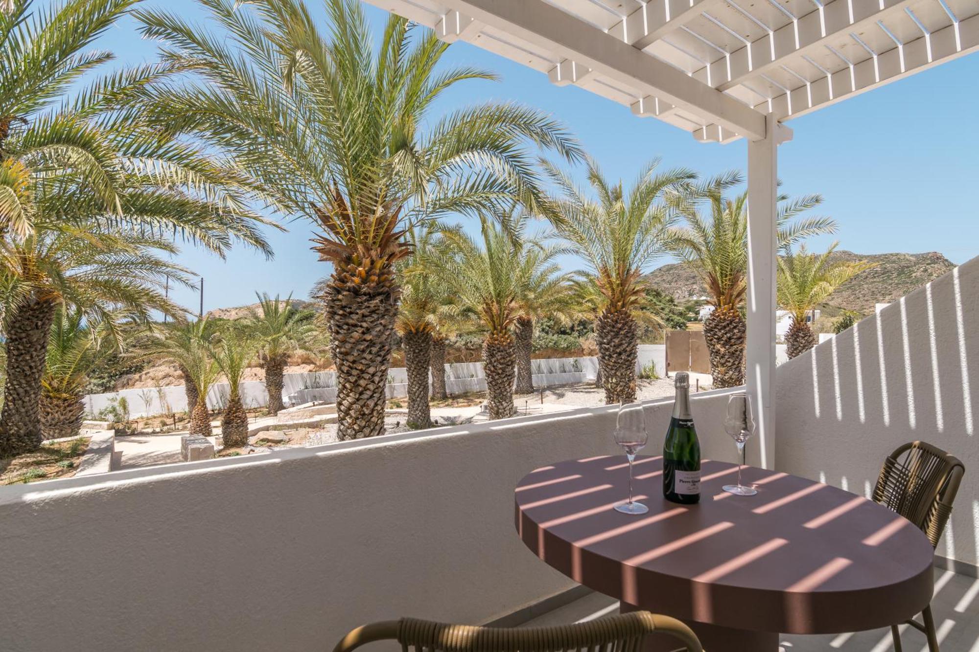 Golden Milos 4*
