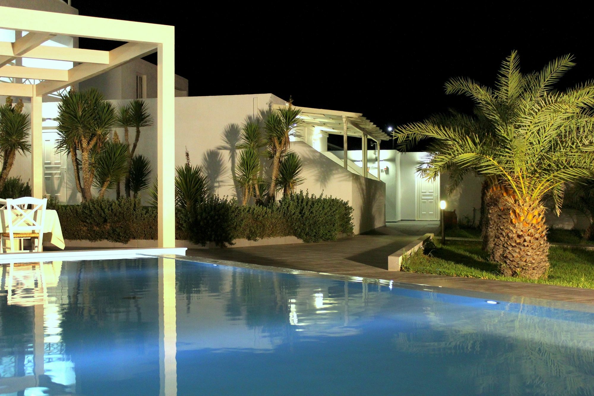 Golden Milos 4*