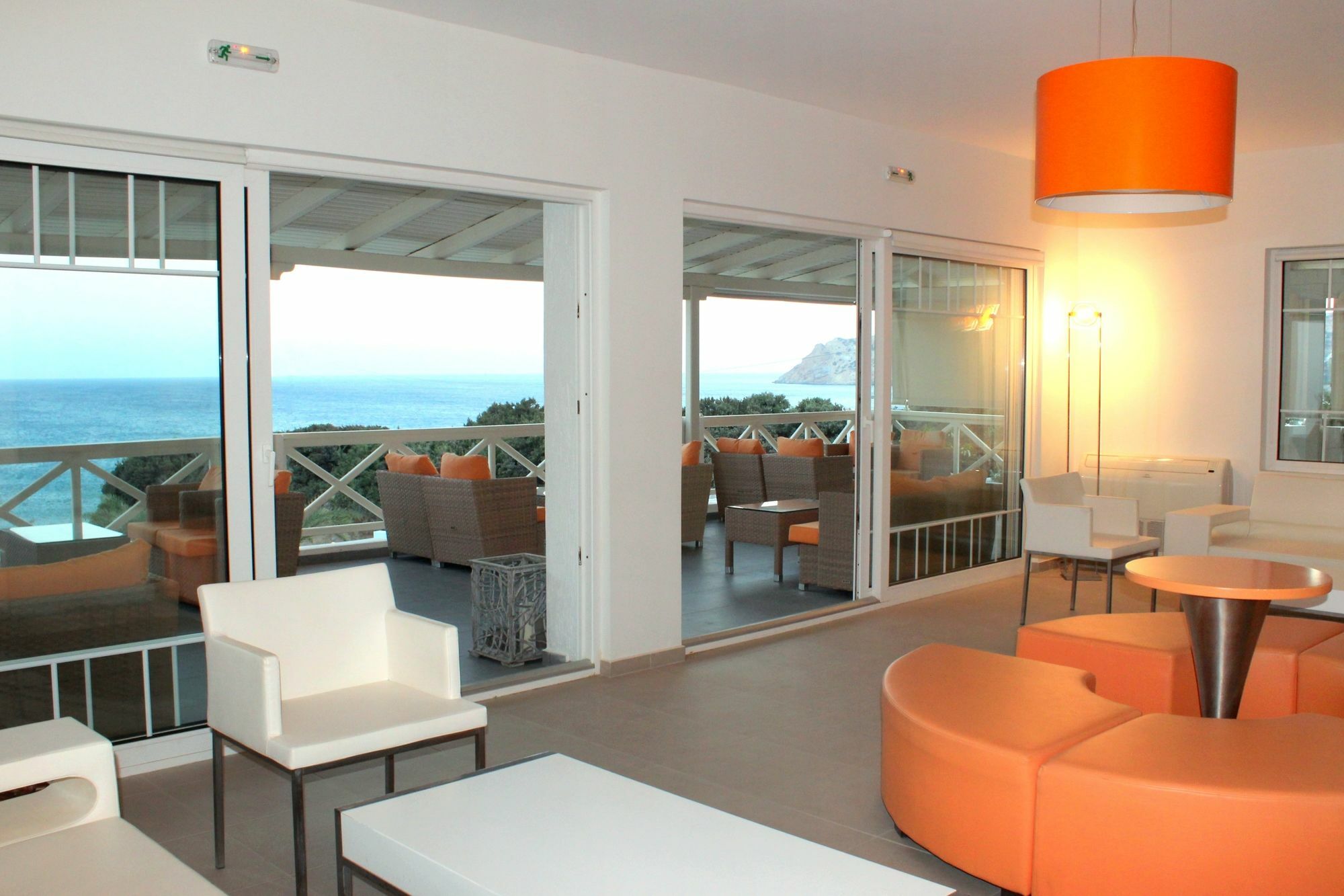 Golden Milos Hotel 4*