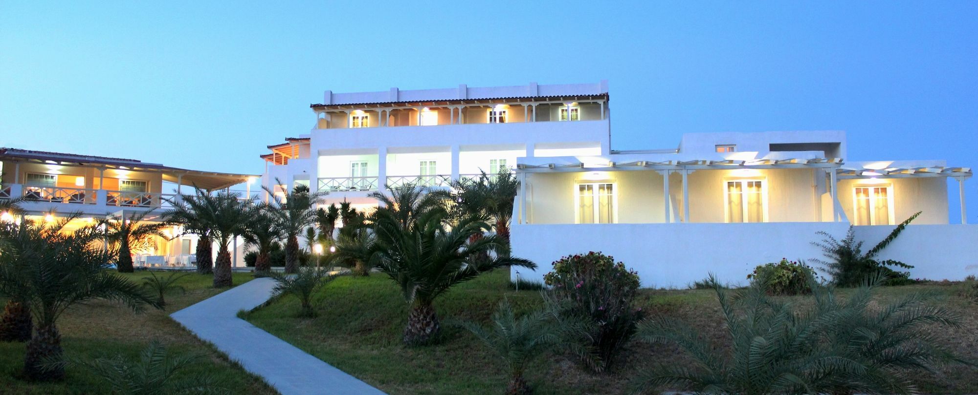 Golden Milos Hotel
